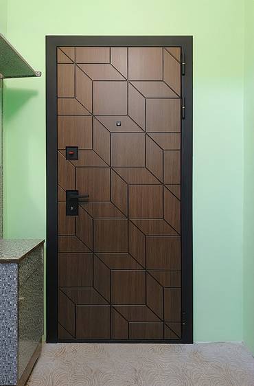 Дверь с панелью МДФ