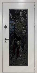 Стальная термодверь с большим стеклопакетом, кованой решеткой и полимерной покраской белого цвета